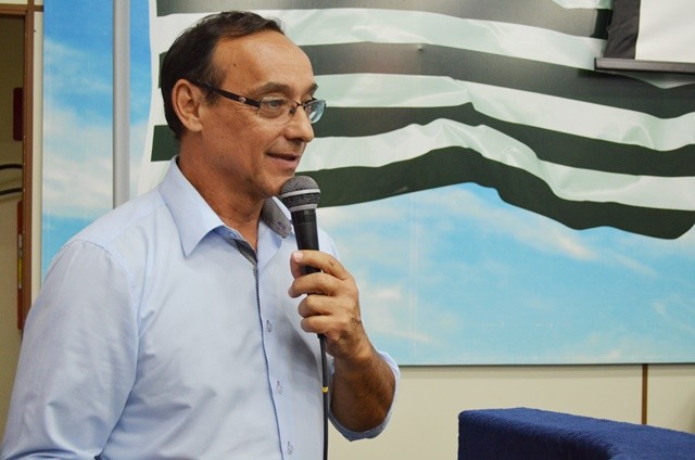 2018510_FOTO - Nenê Réstio sugere mudança em lei para beneficiar templos religiosos